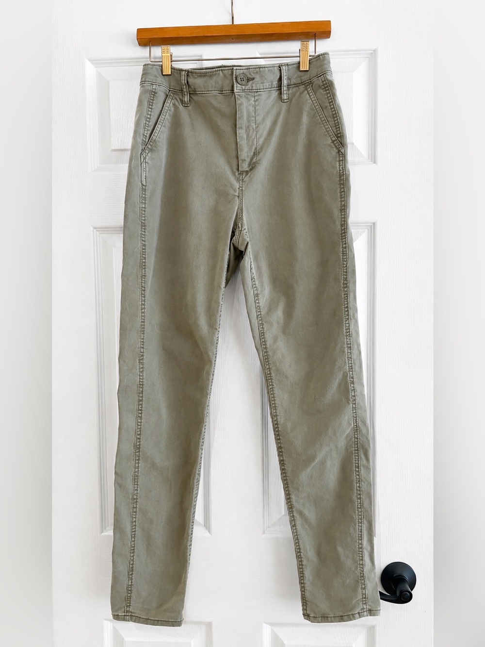 Old Navy Women’s Size 2 Olive Green Skinny Chino Pants Stretch Utility Casual